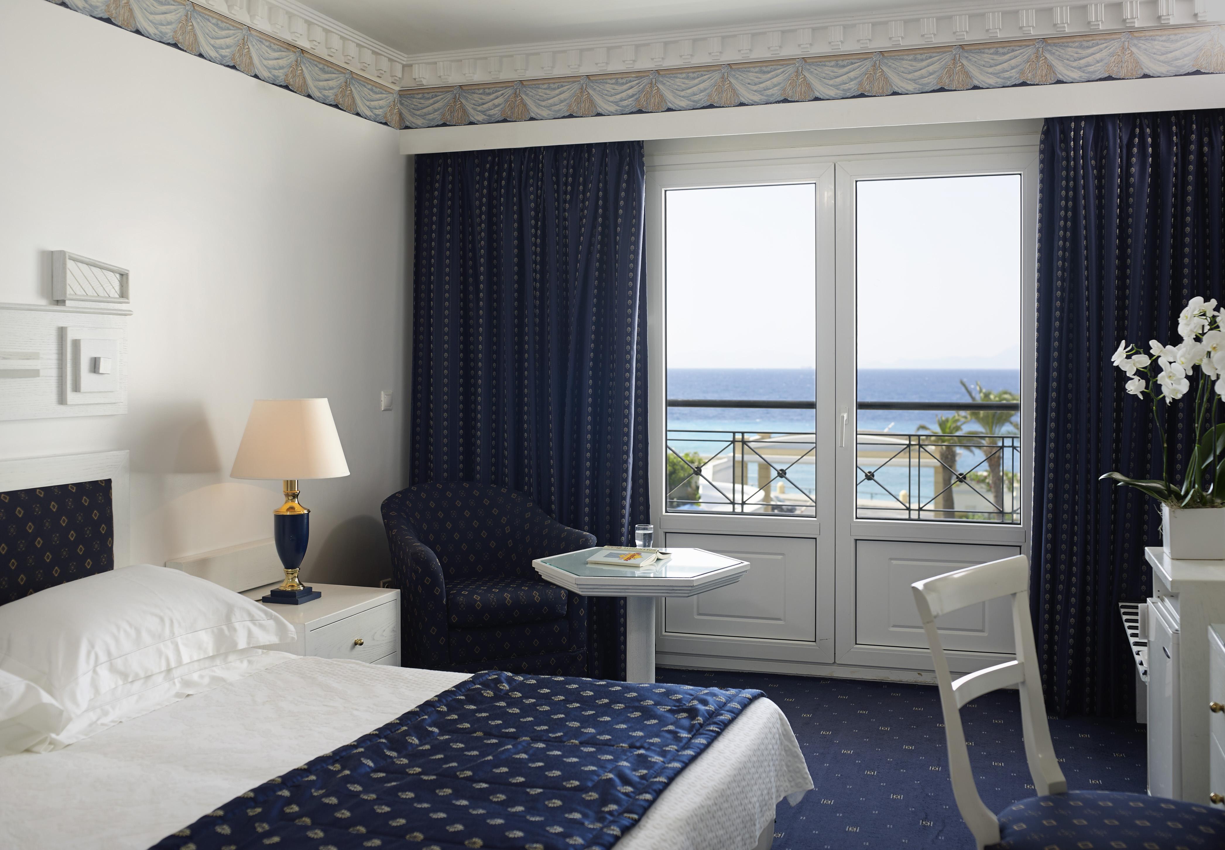 Mitsis Grand Hotel Rhodes City Exterior photo A room at the Grand Hotel