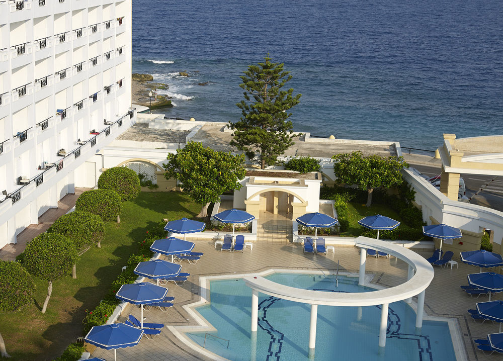 Mitsis Grand Hotel Rhodes City Exterior photo The pool at the Grand Hotel